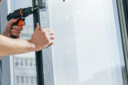 Residential Window Glass Repair in Pinewood, FL
